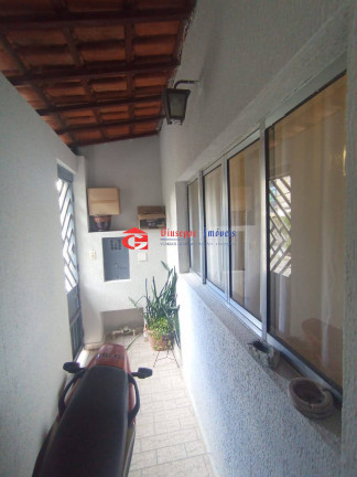 Casa com 3 Quartos à Venda,  em Vila Carrão - São Paulo