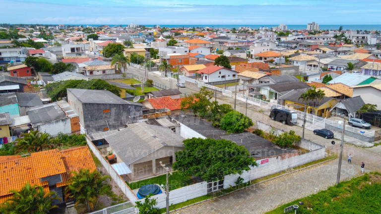 Imagem Casa com 13 Quartos à Venda, 510 m² em Centro - Balneário Rincão Imagem Casa com 13 Quartos à Venda, 510 m² em Centro - Balneário Rincão