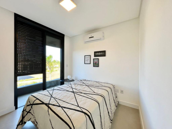 Imagem Casa com 3 Quartos à Venda, 430 m² em Dubai - Capao Da Canoa Imagem Casa com 3 Quartos à Venda, 430 m² em Dubai - Capao Da Canoa
