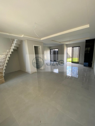 Imagem Imóvel com 3 Quartos à Venda, 145 m² em Uberaba - Curitiba Imagem Imóvel com 3 Quartos à Venda, 145 m² em Uberaba - Curitiba