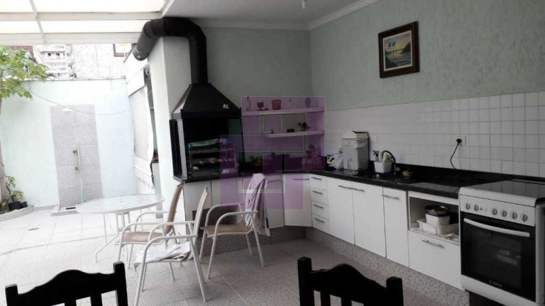 Imagem Sobrado com 3 Quartos à Venda, 190 m² em Jardim Las Palmas - Guarujá Imagem Sobrado com 3 Quartos à Venda, 190 m² em Jardim Las Palmas - Guarujá