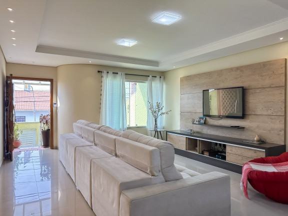 Imagem Casa com 3 Quartos à Venda, 220 m² em Vila Scarpelli - Santo André Imagem Casa com 3 Quartos à Venda, 220 m² em Vila Scarpelli - Santo André