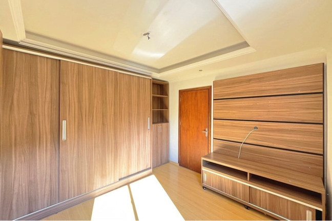 Imagem Imóvel com 3 Quartos à Venda, 60 m² em Santo Antônio - Porto Alegre