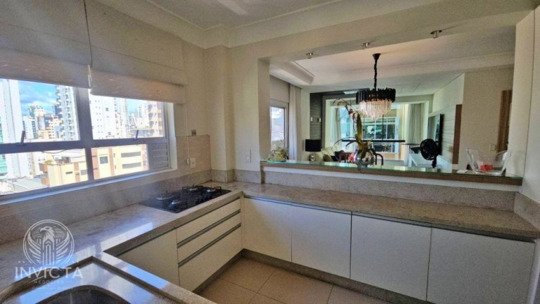 Imagem Apartamento com 3 Quartos à Venda, 134 m² em Centro - Balneário Camboriú Imagem Apartamento com 3 Quartos à Venda, 134 m² em Centro - Balneário Camboriú