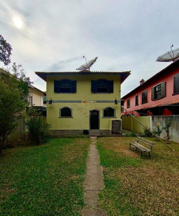 Imagem Casa com 4 Quartos à Venda, 232 m² em Corrêas - Petrópolis