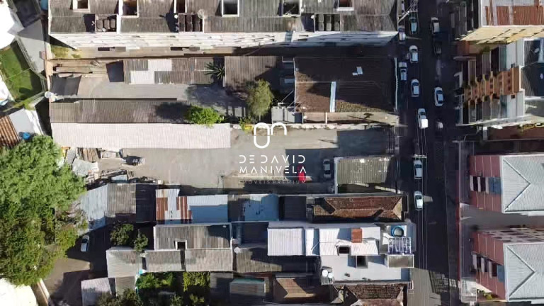 Terreno à Venda, 1.422 m² em Centro - Santa Maria
