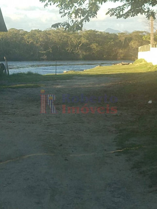 Imagem Sobrado com 4 Quartos à Venda, em Barra Do Saí - Itapoá Imagem Sobrado com 4 Quartos à Venda, em Barra Do Saí - Itapoá