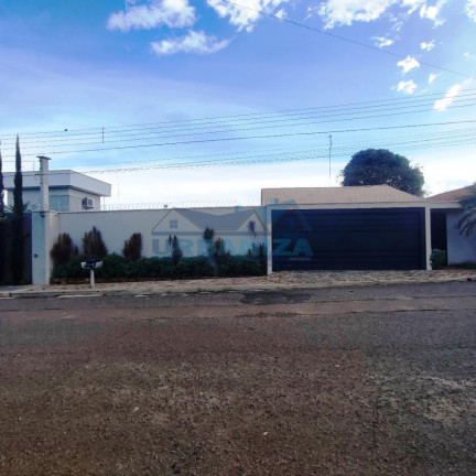 Casa à Venda, 427 m² em Perdizes Residencial Parque - Birigui