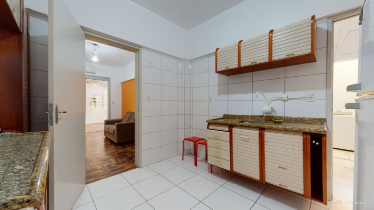 Imagem Imóvel com 3 Quartos à Venda, 76 m² em Petrópolis - Porto Alegre