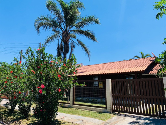 Imagem Casa com 3 Quartos à Venda, 130 m² em Zona Nova - Capão Da Canoa