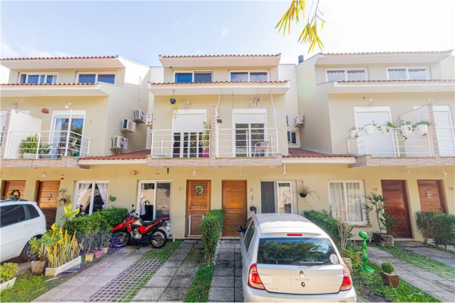 Casa com 2 Quartos à Venda,  em Hípica - Porto Alegre