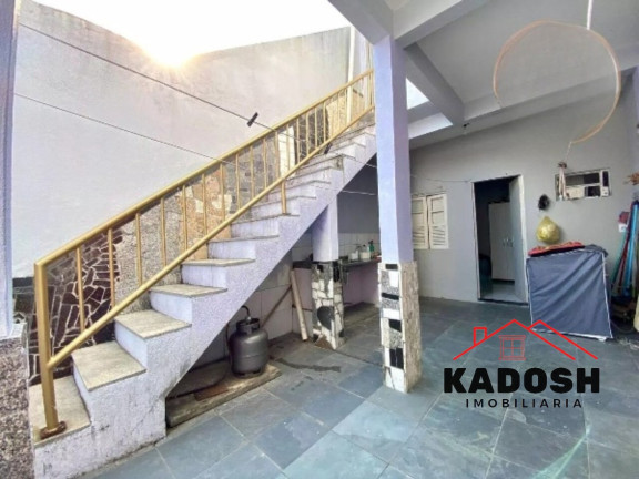 Imagem Casa com 3 Quartos à Venda, 220 m² em Centro - Feira De Santana