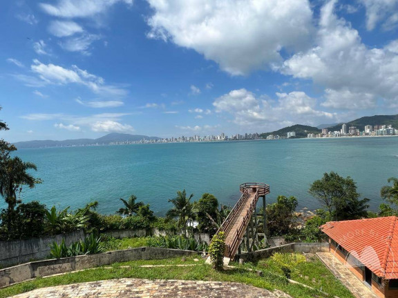 Imagem Casa à Venda, 3.400 m² em Canto Da Praia - Itapema Imagem Casa à Venda, 3.400 m² em Canto Da Praia - Itapema