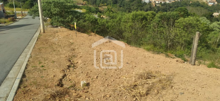 Imagem Imóvel à Venda, 250 m² em Jardim Imperial - Caldas Imagem Imóvel à Venda, 250 m² em Jardim Imperial - Caldas