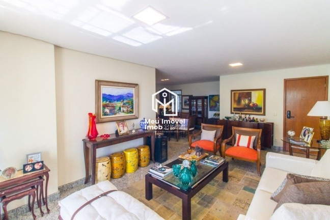 Imóvel com 4 Quartos à Venda, 210 m² em Asa Norte - Brasília