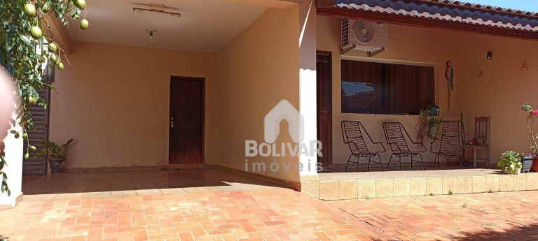 Casa com 3 Quartos à Venda, 360 m² em Setor Central - Itumbiara