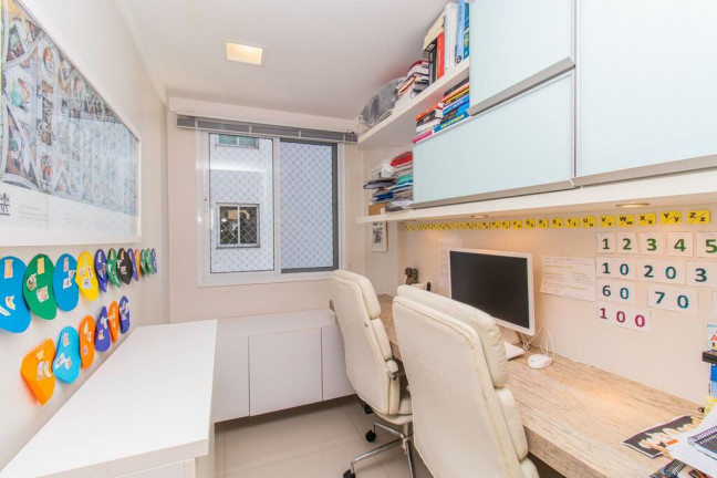 Imagem Apartamento com 3 Quartos à Venda, 106 m² em Passo Da Areia - Porto Alegre