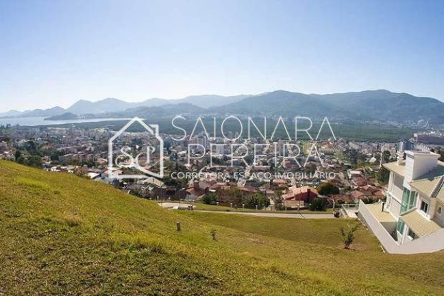 Imagem Terreno à Venda, 720 m² em Trindade - Florianópolis