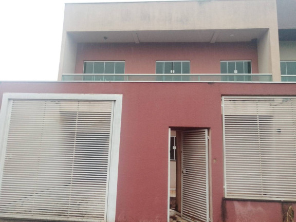 Sobrado com 3 Quartos para Alugar,  em Arapongas
