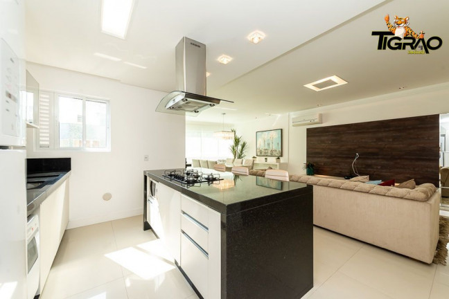 Imagem Apartamento com 3 Quartos à Venda, 130 m² em Centro - Balneário Camboriú Imagem Apartamento com 3 Quartos à Venda, 130 m² em Centro - Balneário Camboriú