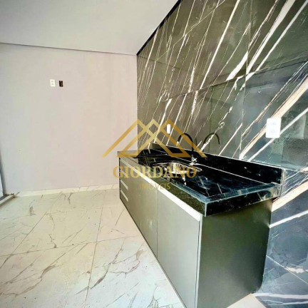 Imagem Sobrado com 3 Quartos à Venda, em Guilhermina - Praia Grande Imagem Sobrado com 3 Quartos à Venda, em Guilhermina - Praia Grande