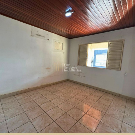 Imagem Casa com 3 Quartos à Venda, 180 m² em Jardim Comodoro - Cuiabá