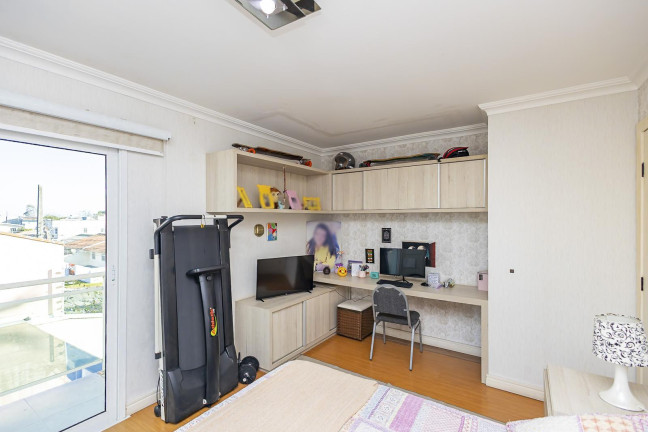 Imagem Casa com 3 Quartos à Venda, 230 m² em Cidade Industrial - Curitiba Imagem Casa com 3 Quartos à Venda, 230 m² em Cidade Industrial - Curitiba