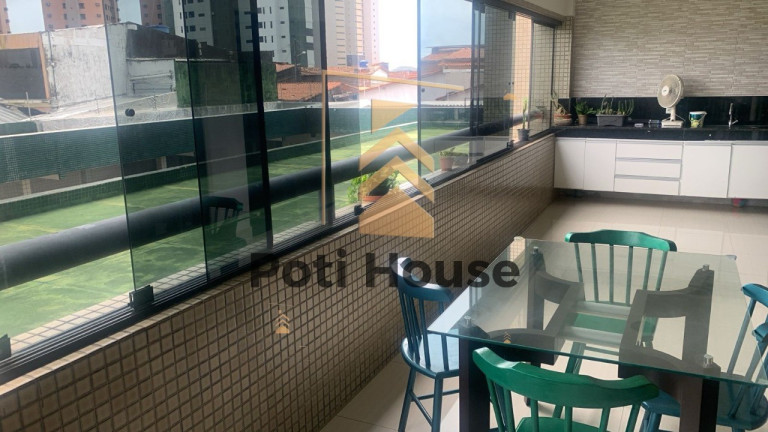 Imagem Imóvel com 3 Quartos à Venda, 307 m² em Candelária - Natal Imagem Imóvel com 3 Quartos à Venda, 307 m² em Candelária - Natal