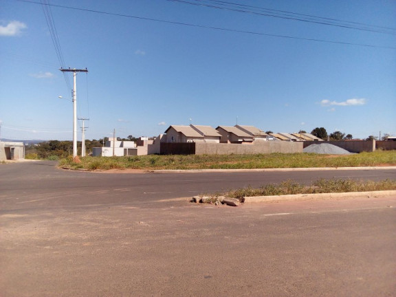 Imagem Imóvel à Venda, 300 m² em Melhores Localizações - Caldas Novas Imagem Imóvel à Venda, 300 m² em Melhores Localizações - Caldas Novas