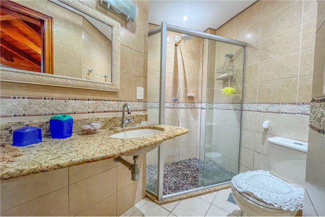 Imagem Casa com 3 Quartos à Venda, em Jardim Itu - Porto Alegre Imagem Casa com 3 Quartos à Venda, em Jardim Itu - Porto Alegre