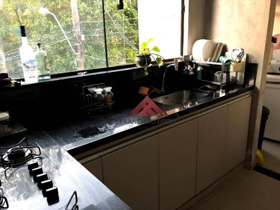 Casa com 3 Quartos à Venda, 350 m² em Piratininga - Niterói