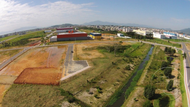 Imagem Terreno à Venda, 600 m² em Barra Do Aririú - Palhoça Imagem Terreno à Venda, 600 m² em Barra Do Aririú - Palhoça