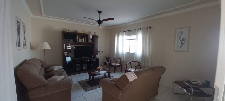 Imagem Casa com 4 Quartos à Venda, em Centro - Getulina Imagem Casa com 4 Quartos à Venda, em Centro - Getulina