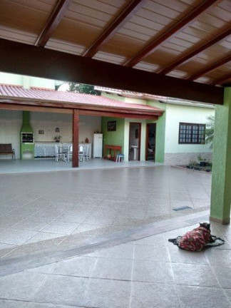 Imagem Casa com 3 Quartos à Venda, 240 m² em Guaratinguetá