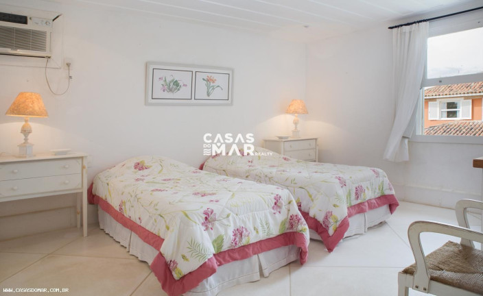 Casa com 7 Quartos para Alugar ou Temporada, 800 m² em Praia Rasa - Armação Dos Búzios