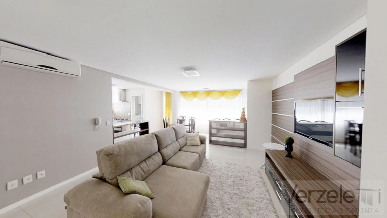 Imagem Apartamento com 3 Quartos à Venda, 143 m² em Centro