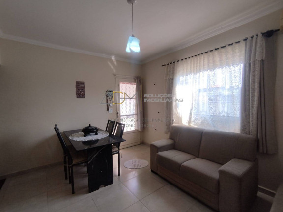 Imagem Casa com 2 Quartos à Venda, 261 m² em Jardim Itamarati - Botucatu