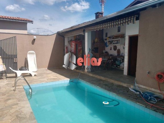 Casa com 3 Quartos à Venda, 242 m² em Vila Camargo - Bauru