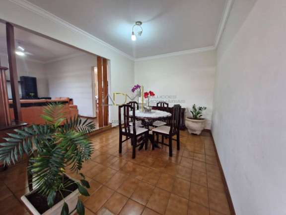 Imagem Casa com 3 Quartos à Venda, 250 m² em Jardim Paraíso - Botucatu