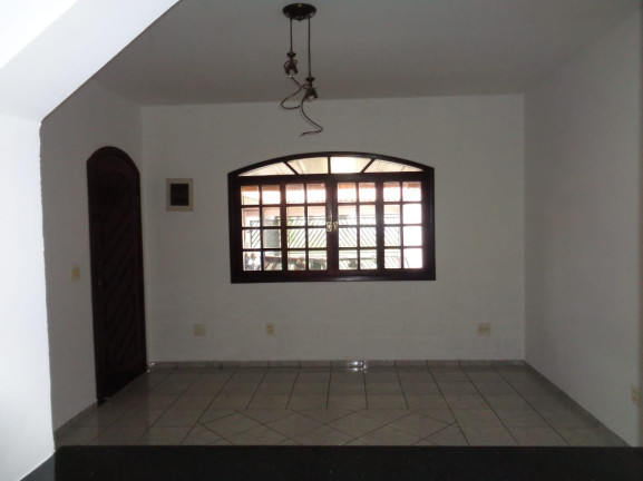Imagem Casa com 3 Quartos à Venda, 135 m² em Parque Capuava - Santo André