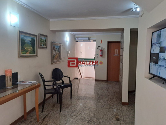 Imagem Apartamento com 3 Quartos à Venda, em Centro - Florianópolis Imagem Apartamento com 3 Quartos à Venda, em Centro - Florianópolis