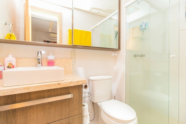 Imagem Imóvel com 2 Quartos à Venda, 65 m² em Jardim Planalto - Porto Alegre Imagem Imóvel com 2 Quartos à Venda, 65 m² em Jardim Planalto - Porto Alegre