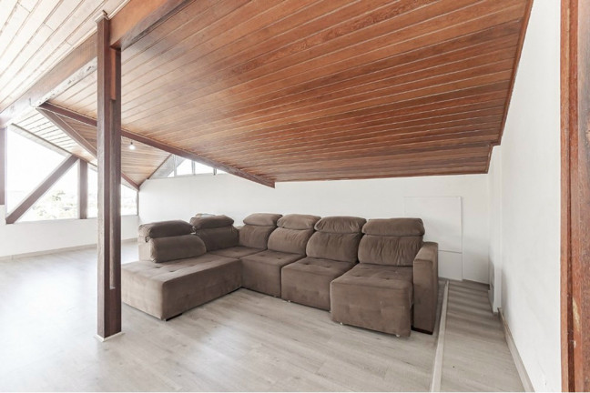 Imagem Casa com 4 Quartos à Venda, 320 m² em Santo Inácio - Curitiba Imagem Casa com 4 Quartos à Venda, 320 m² em Santo Inácio - Curitiba
