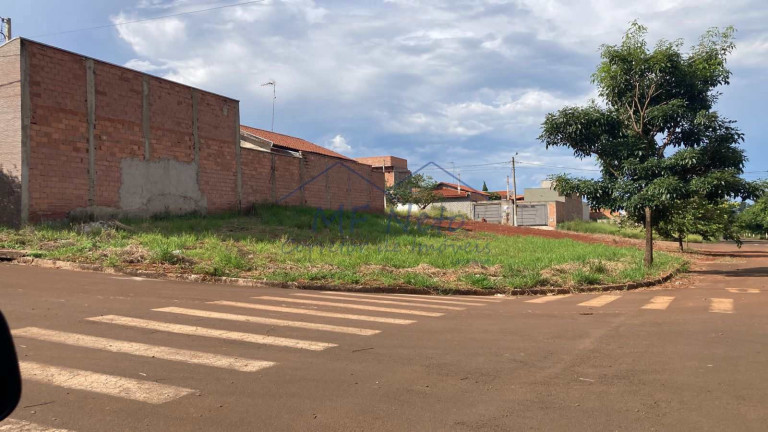 Terreno à Venda, 314 m² em Jardim Residencial San Martinho - Pirassununga