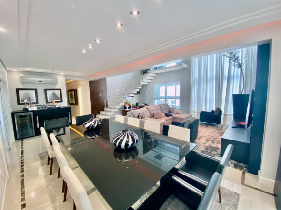 Imagem Apartamento com 3 Quartos à Venda, 252 m² em Centro - Balneário Camboriú Imagem Apartamento com 3 Quartos à Venda, 252 m² em Centro - Balneário Camboriú