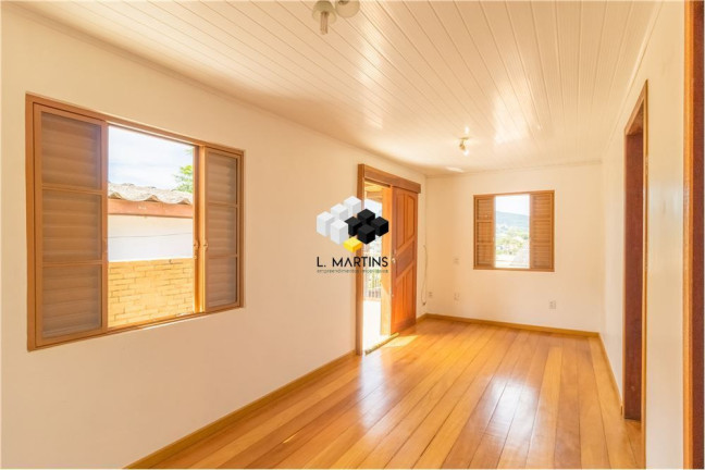 Imagem Casa com 5 Quartos à Venda, 150 m² em Partenon - Porto Alegre