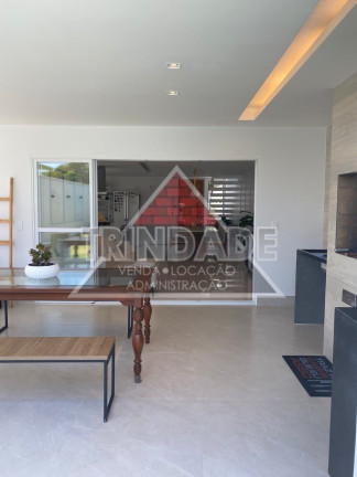 Imagem Casa com 3 Quartos à Venda, 500 m² em Guaratiba - Rio De Janeiro