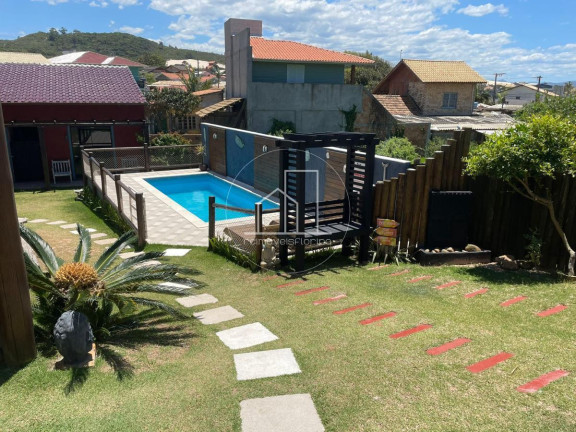 Imagem Edifício Residencial com 7 Quartos à Venda, 290 m² em Vila Esperança - Imbituba Imagem Edifício Residencial com 7 Quartos à Venda, 290 m² em Vila Esperança - Imbituba