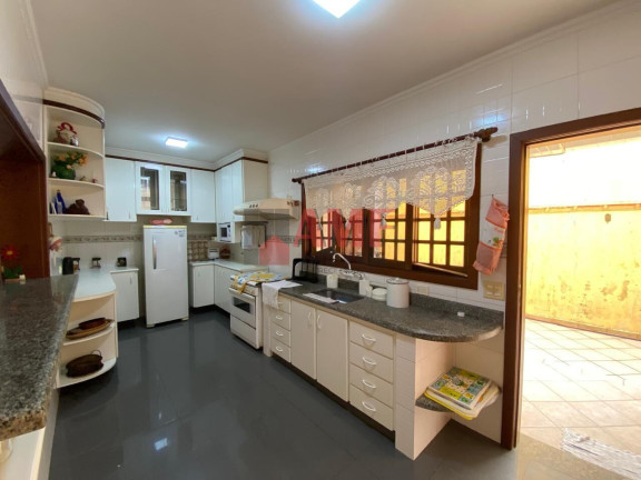 Imagem Sobrado com 7 Quartos à Venda, 438 m² em Grandesp - Itanhaém Imagem Sobrado com 7 Quartos à Venda, 438 m² em Grandesp - Itanhaém