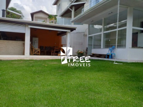 Imagem Casa com 3 Quartos à Venda, 320 m² em Arujá Country Club - Arujá Imagem Casa com 3 Quartos à Venda, 320 m² em Arujá Country Club - Arujá